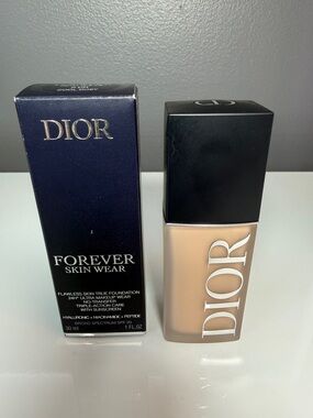 DIOR Forever Skin Wear Foundation - 2CR Cool Rosy, new/ unopened